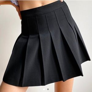 Aritzia Sunday best skirt